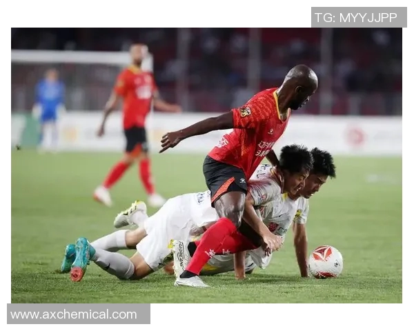 体育实时数据广州足球队在邀请赛中以70分高居积分榜首位展现强劲实力 体育实时数据广州足球队在邀请赛中以70分高居积分榜首位展现强劲实力